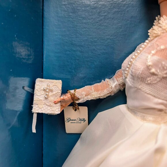 Barbie Grace Kelly The Bride Silkstone Collector Doll Gold Label T7942 2011 Matt - Picture 14 of 16